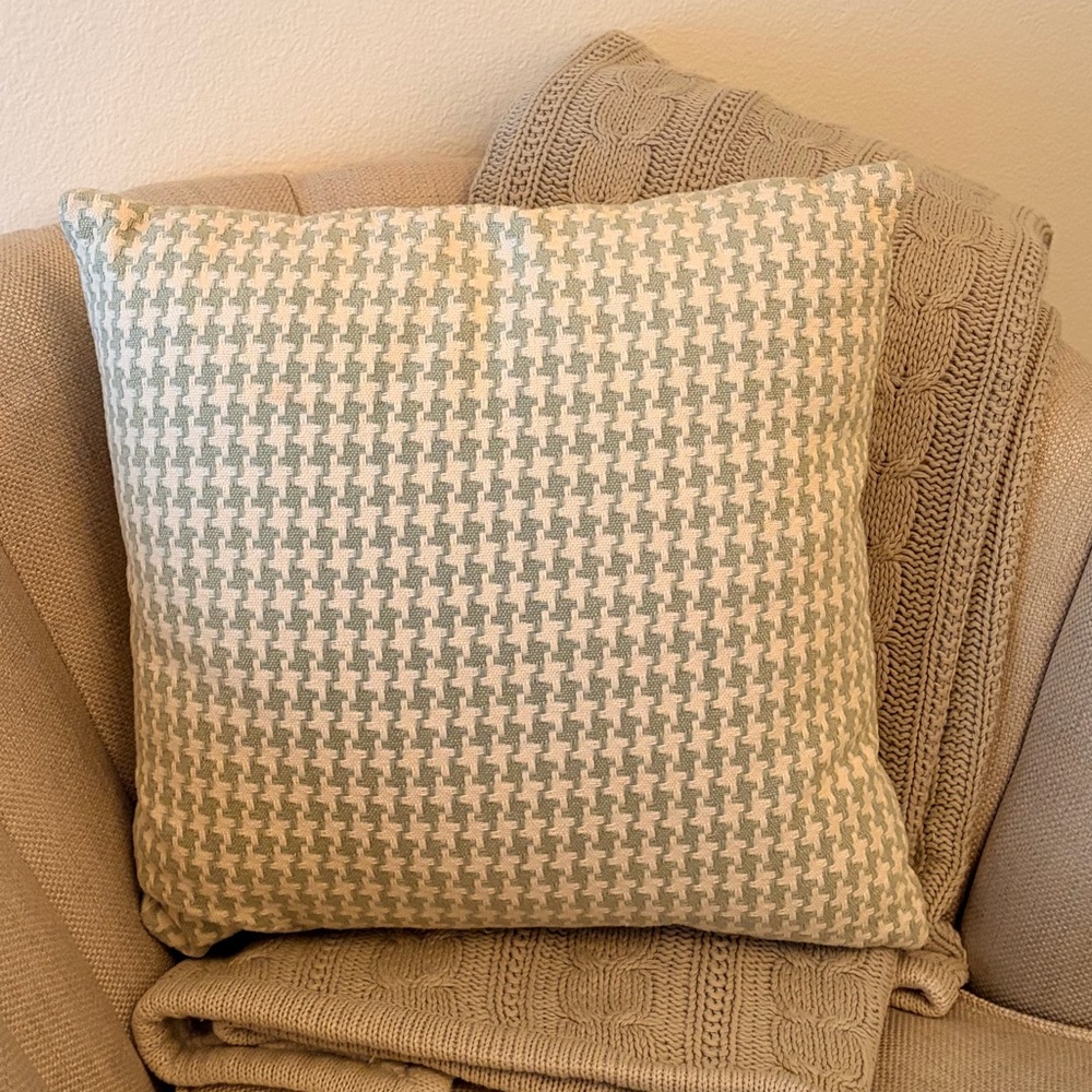 Ethan Allen Cream and Light Turquoise  Houndstooth Pillow Cover | 17" size